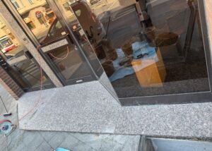 Eingangsstufe Baltik Braun geflammt_2